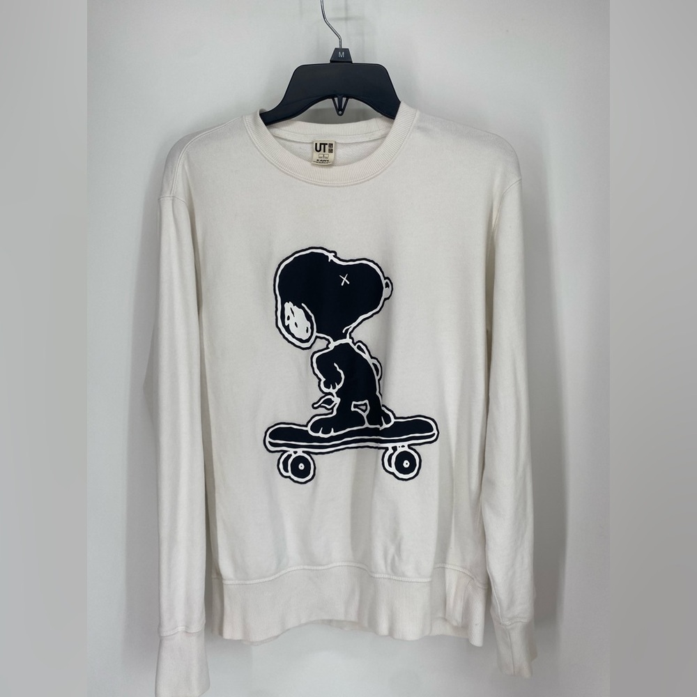 Kaws‎ Uniqlo Peanuts Snoopy Men’s Sweatshirt